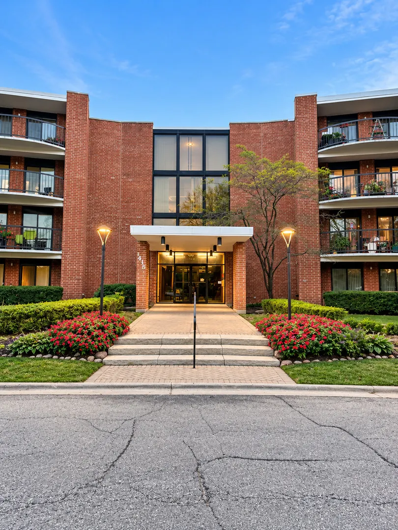 1415 E Central Road IL #320C