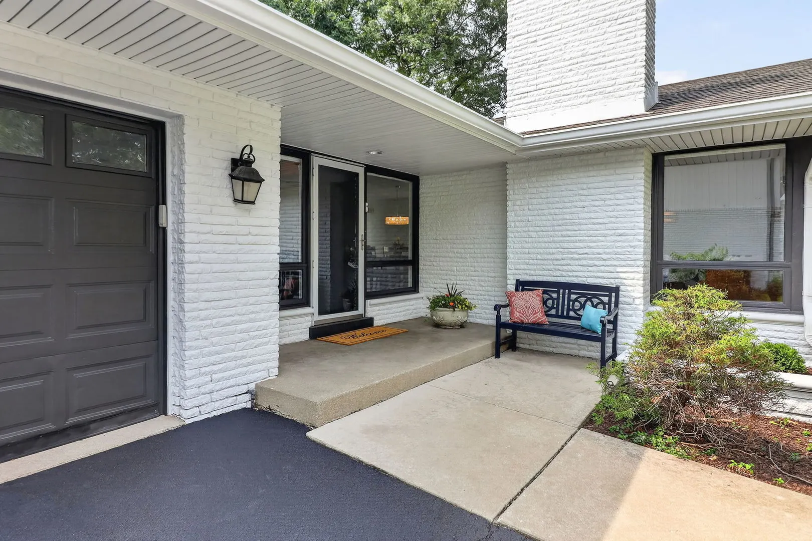 282 Stonegate Road IL