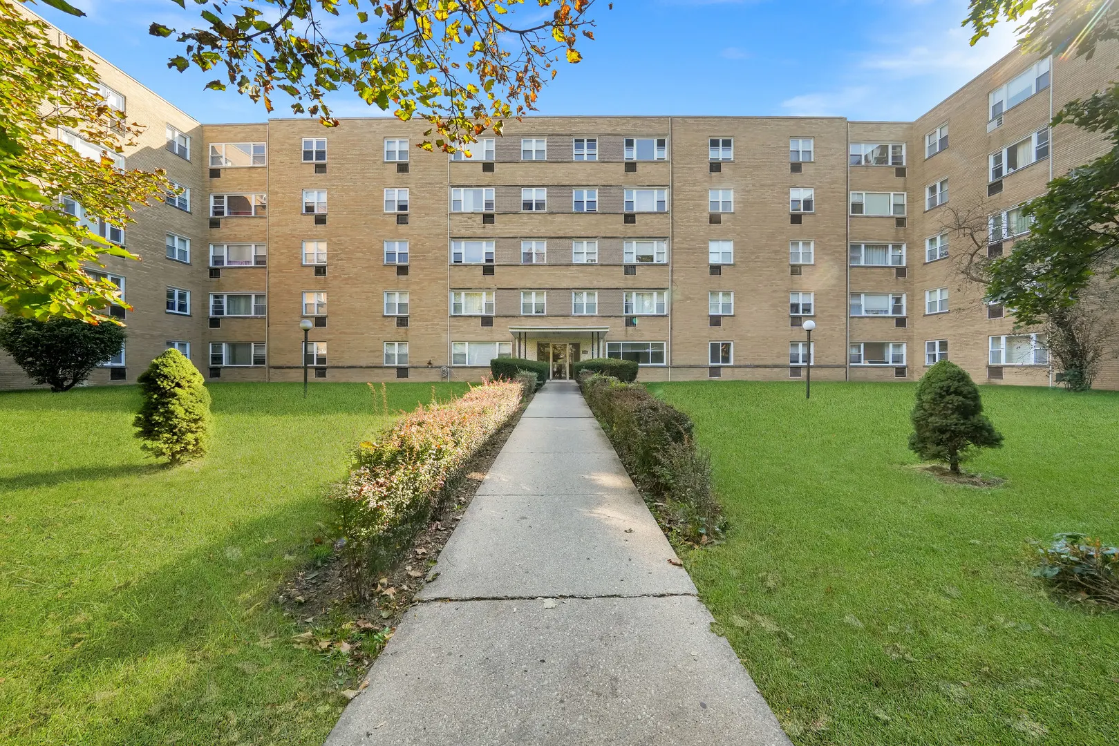 6161 N Hoyne Avenue IL #504
