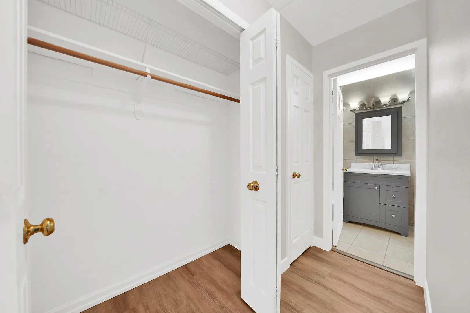 6161 N Hoyne Avenue IL #504