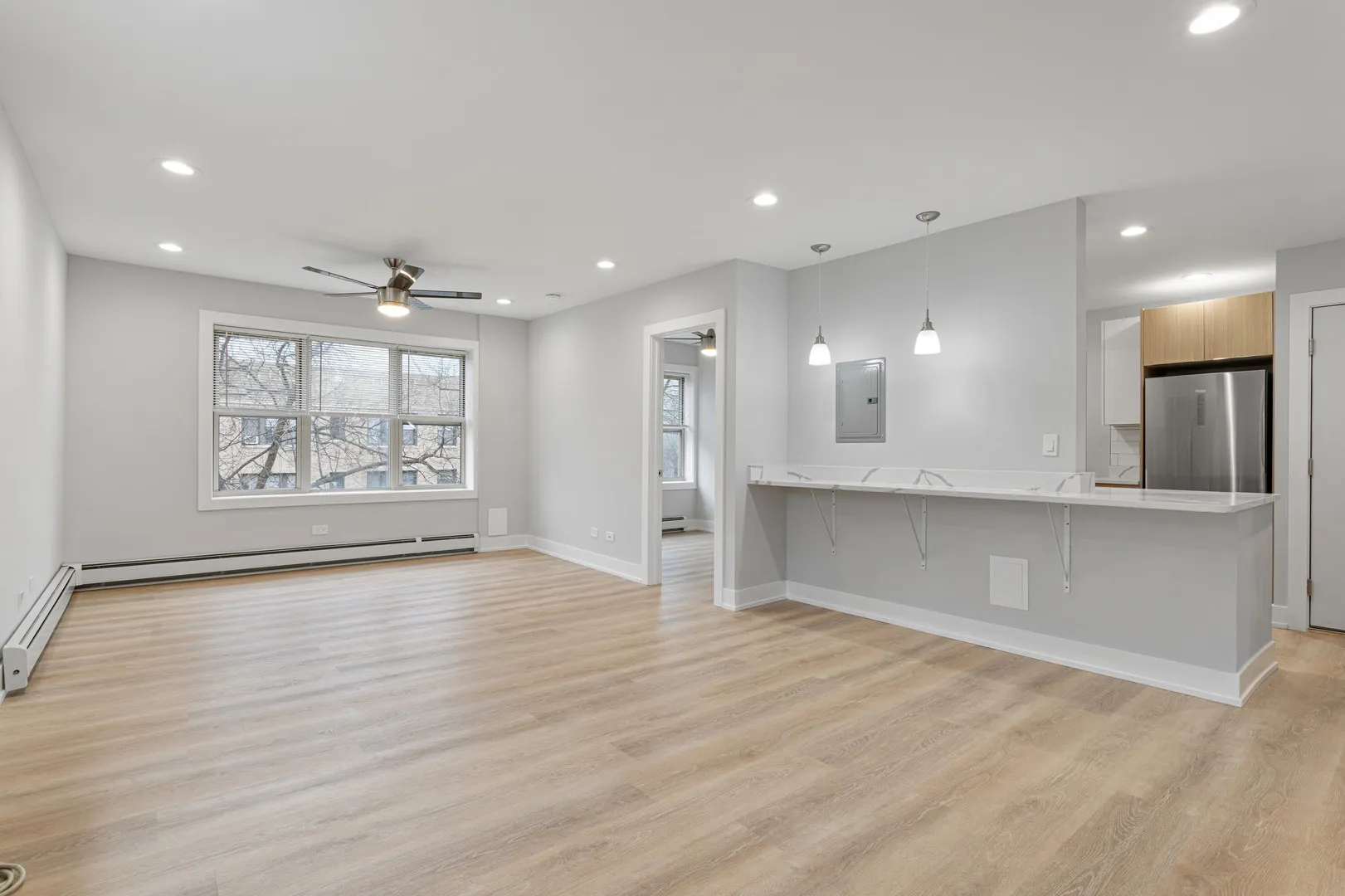 1303 W Estes Avenue IL #4W