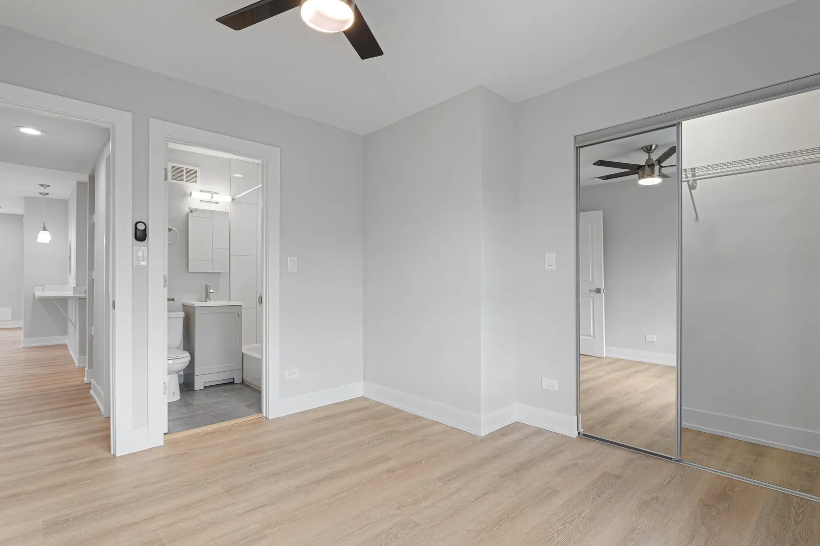 1303 W Estes Avenue IL #4W