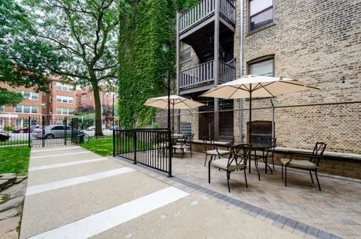 7710 N Sheridan Road IL #205