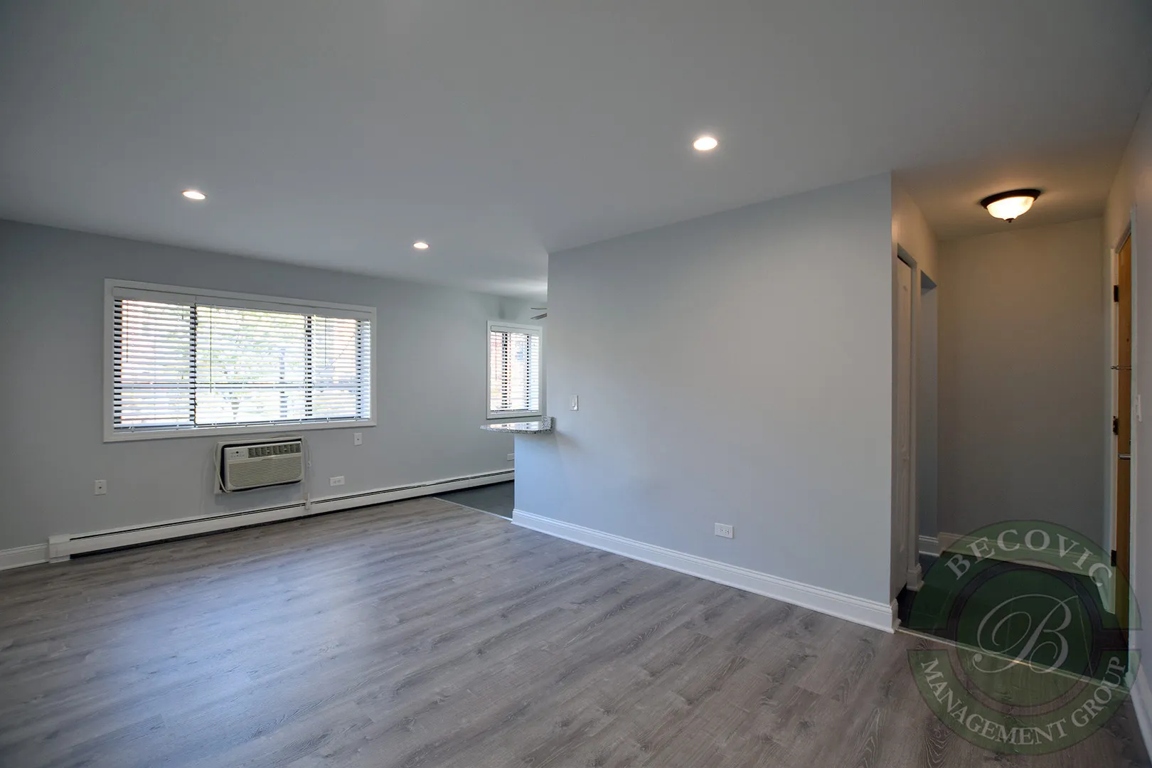 6201 N Kenmore Avenue IL #2B