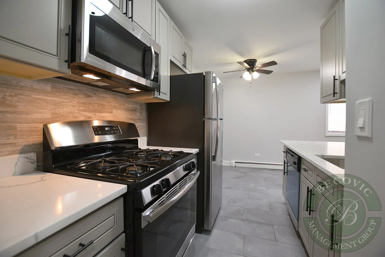 6201 N Kenmore Avenue IL #404