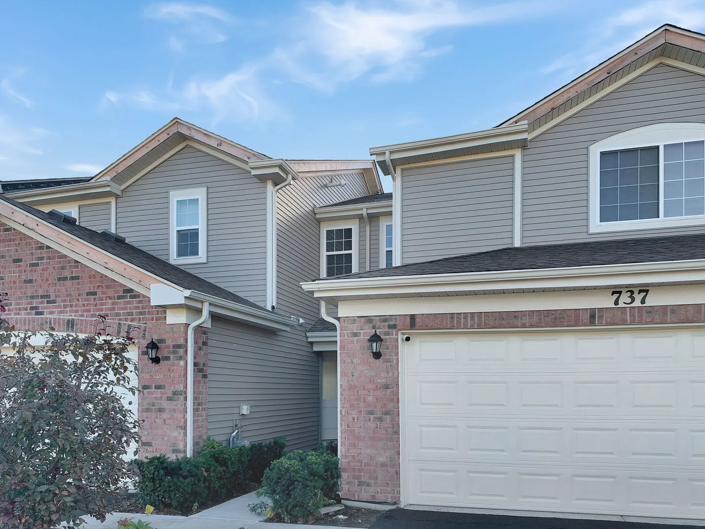 737 Wellington Lane IL #737