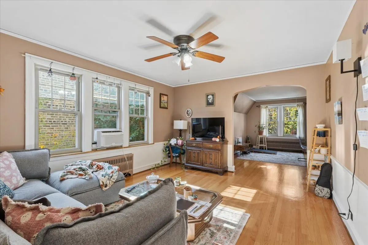 3935 N KIMBALL Avenue IL