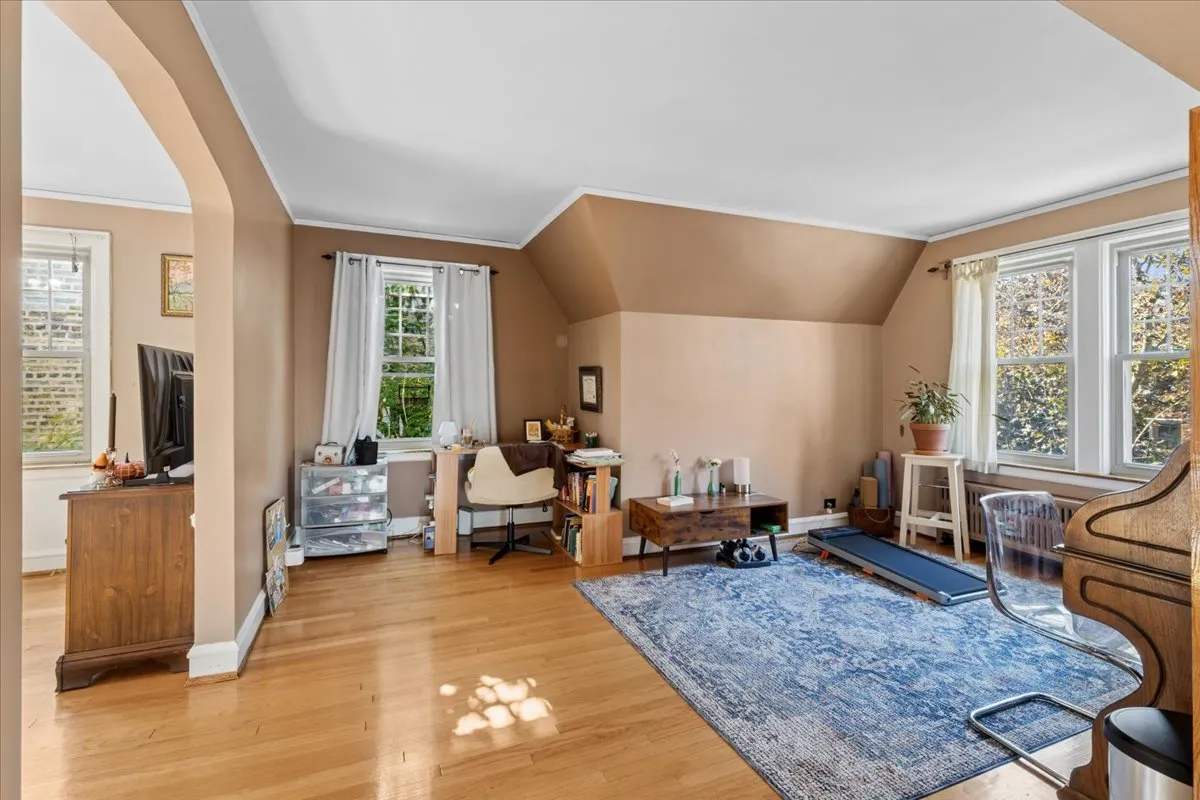 3935 N KIMBALL Avenue IL