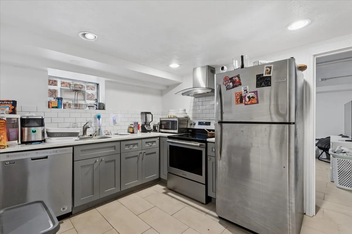 3935 N KIMBALL Avenue IL
