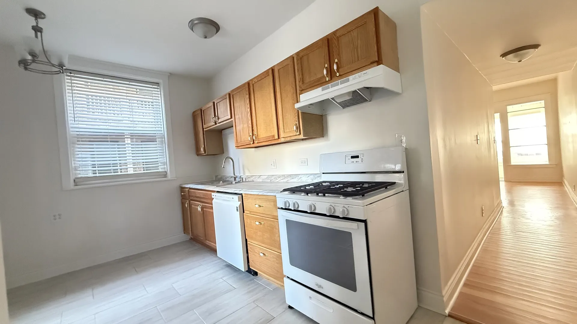 2106 W WILSON Avenue IL #1