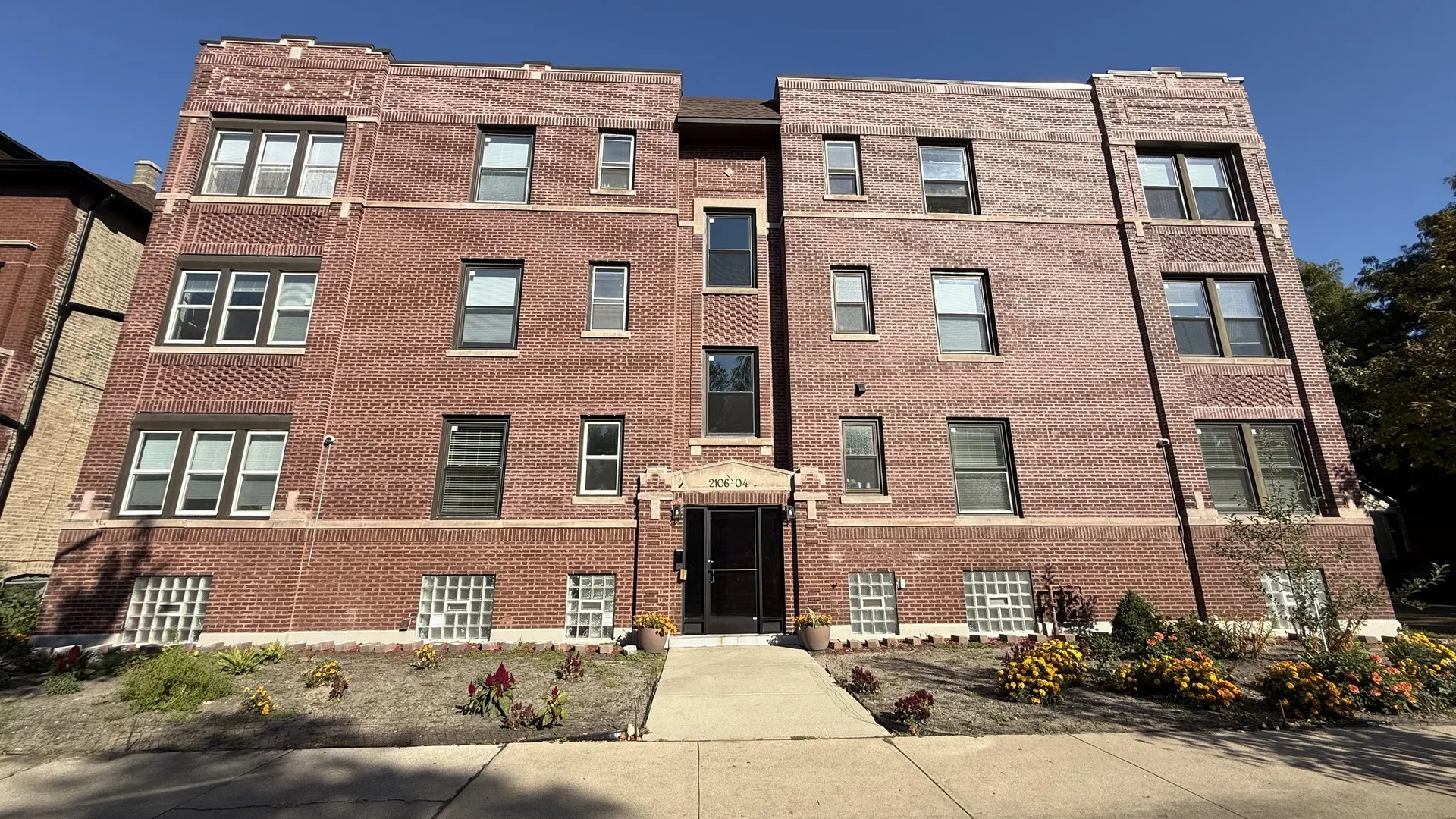 2106 W WILSON Avenue IL #1