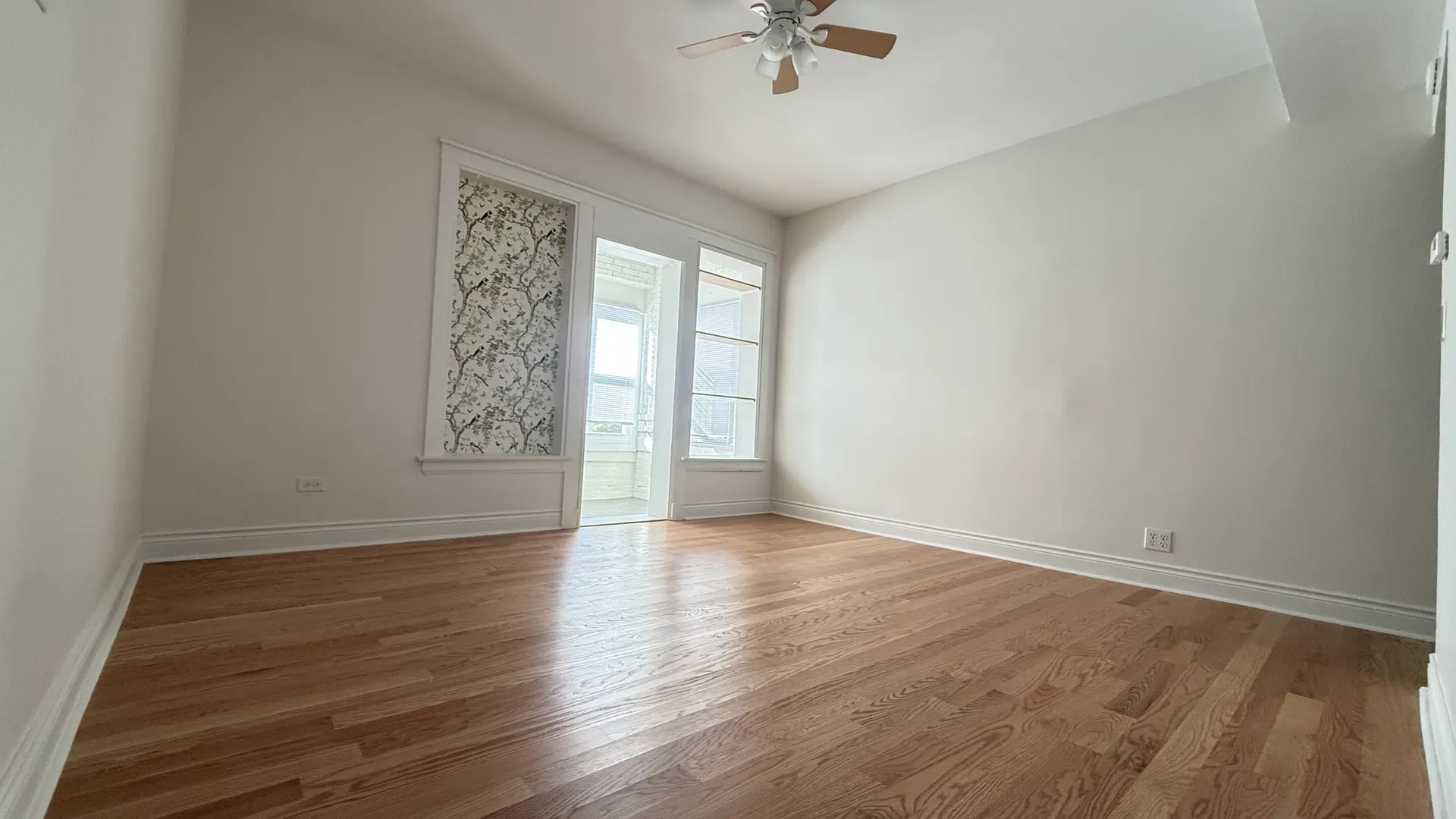 2106 W WILSON Avenue IL #1