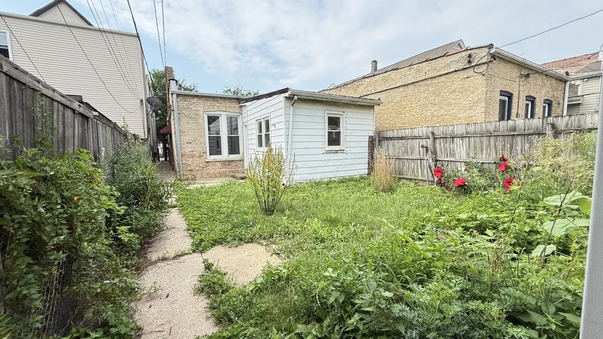5650 W GRAND Avenue IL