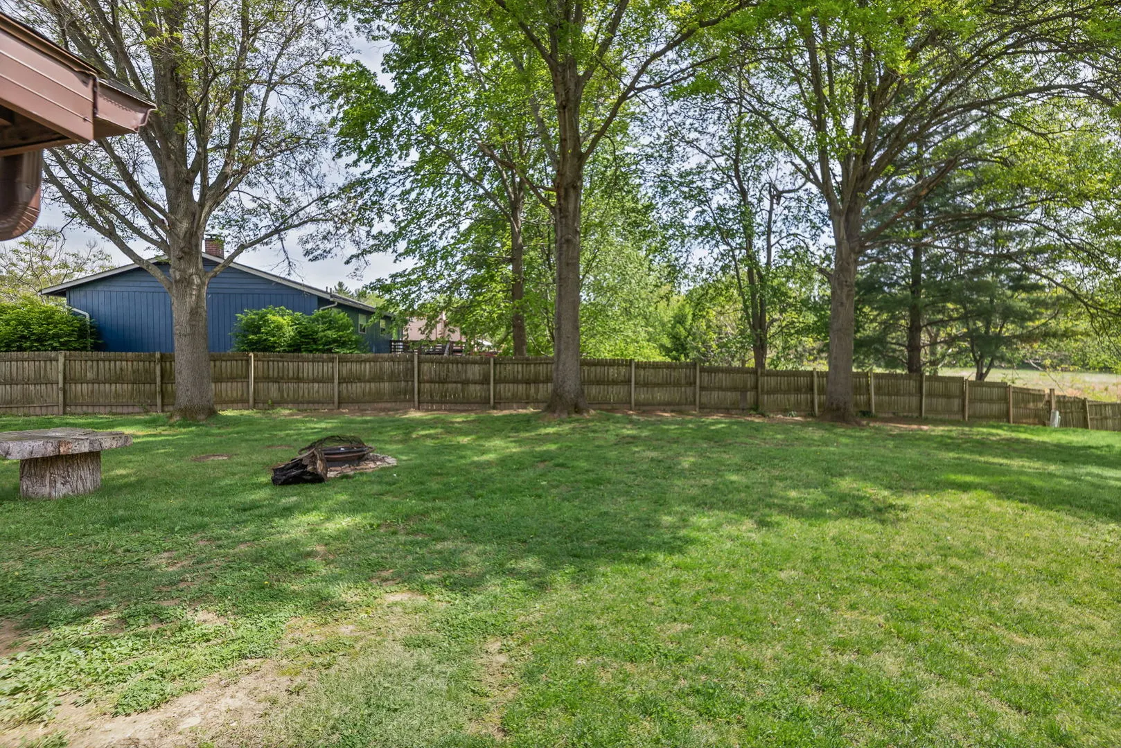 4401 Woodglen Lane IL #1