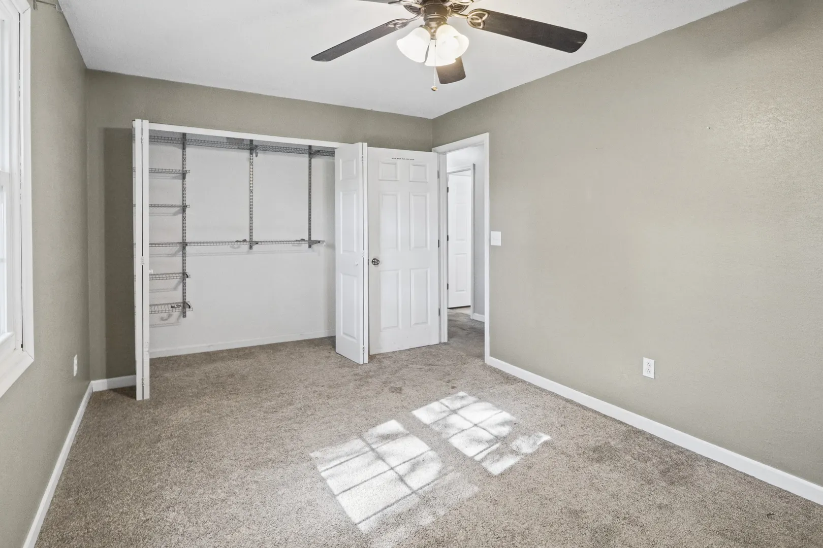 4401 Woodglen Lane IL #1