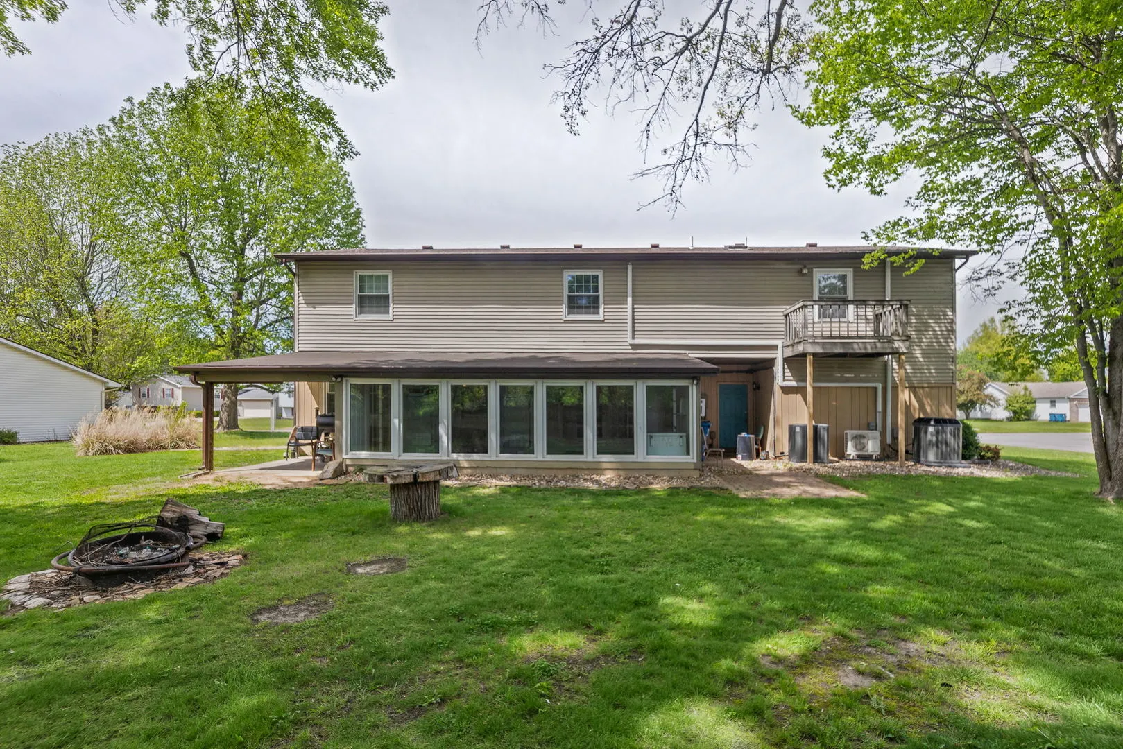 4401 Woodglen Lane IL #1