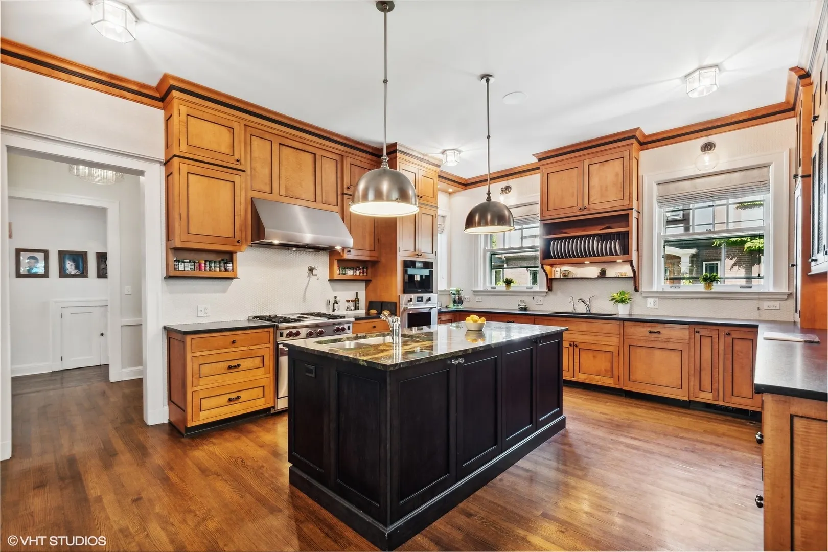 1103 SHERIDAN Road IL
