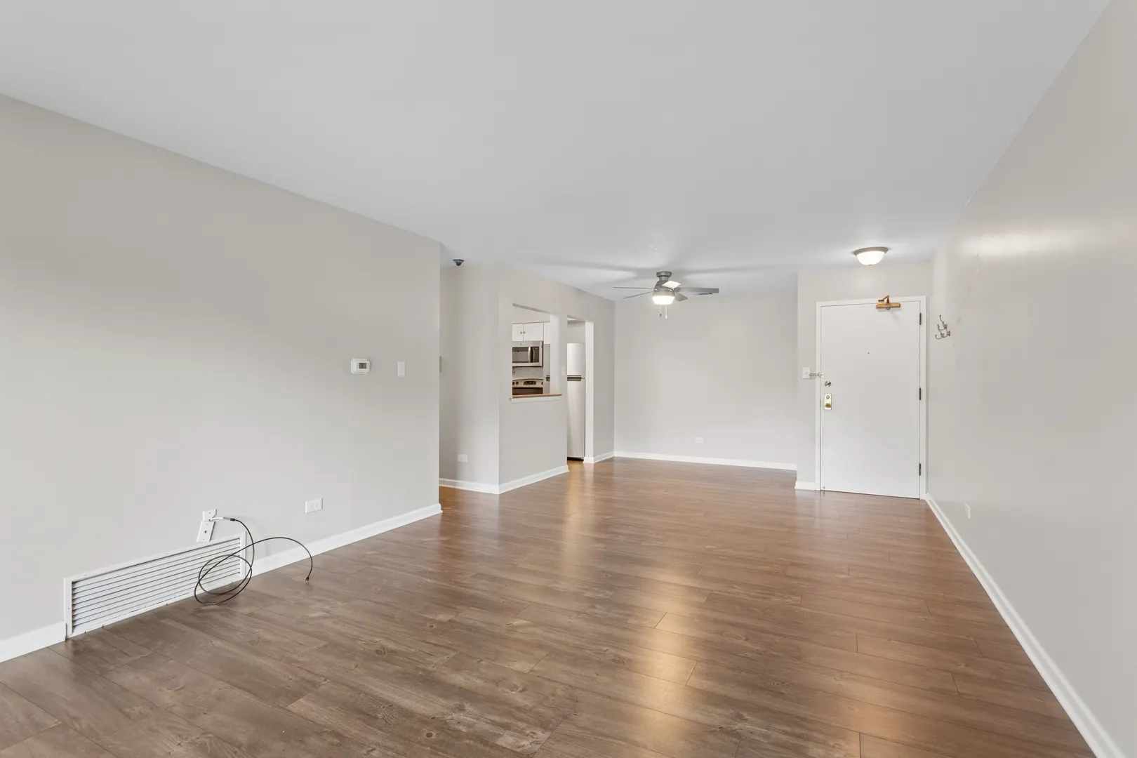 7510 Farmingdale Drive IL #210