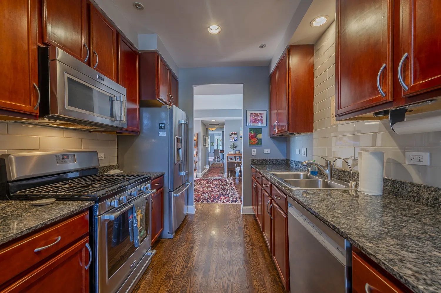 2651 W Greenleaf Avenue IL #3W