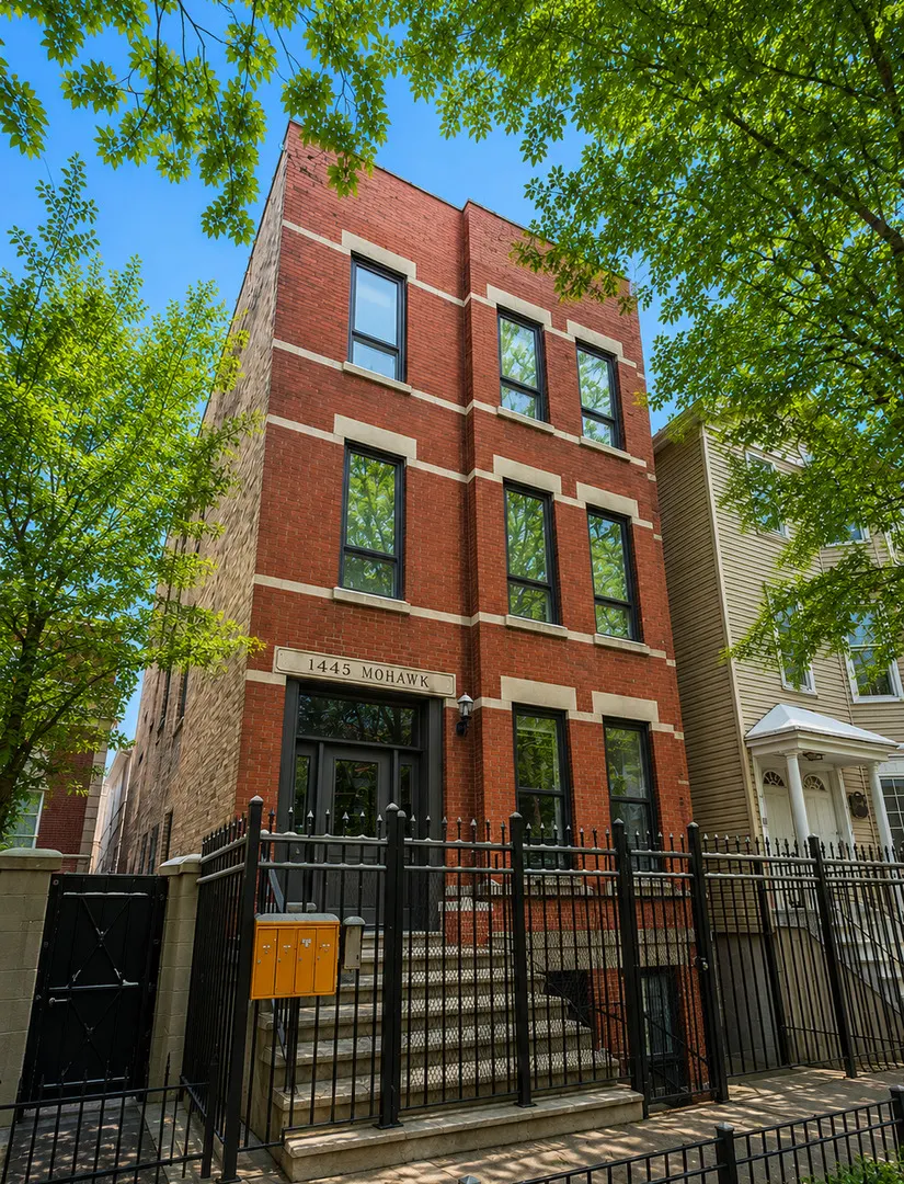 1445 N MOHAWK Street IL #2