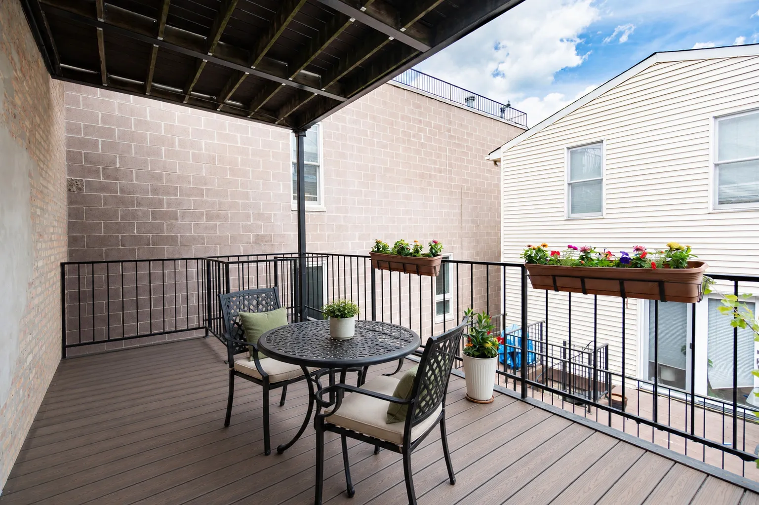 1445 N MOHAWK Street IL #2