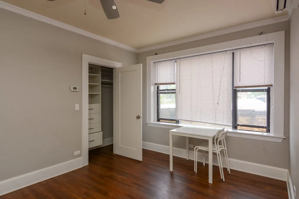 817 W Lakeside Place IL #504