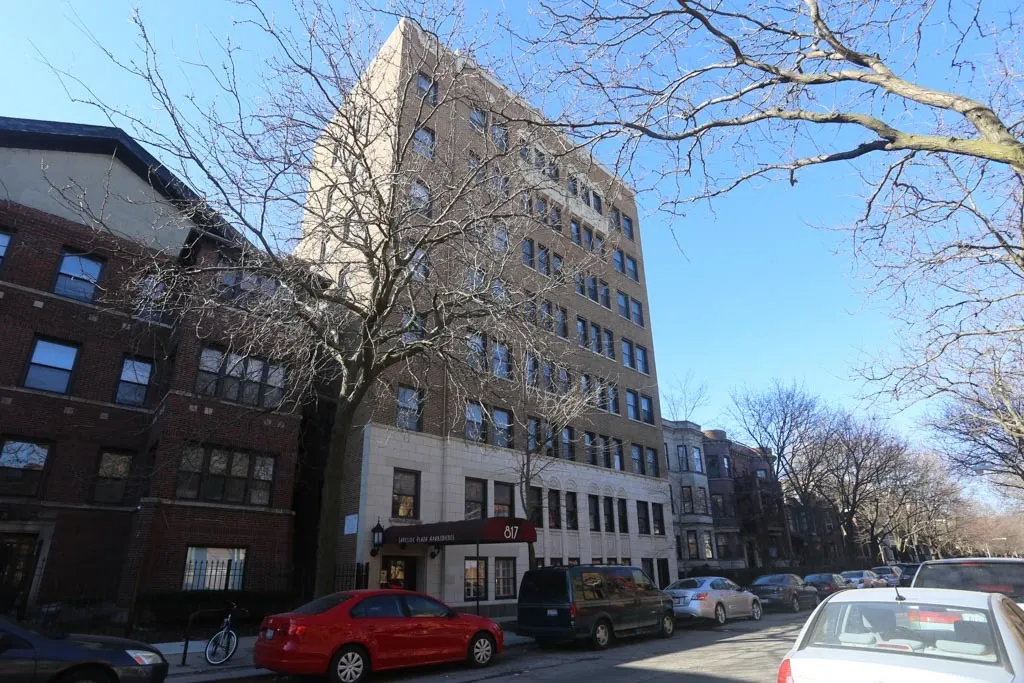 817 W Lakeside Place IL #503
