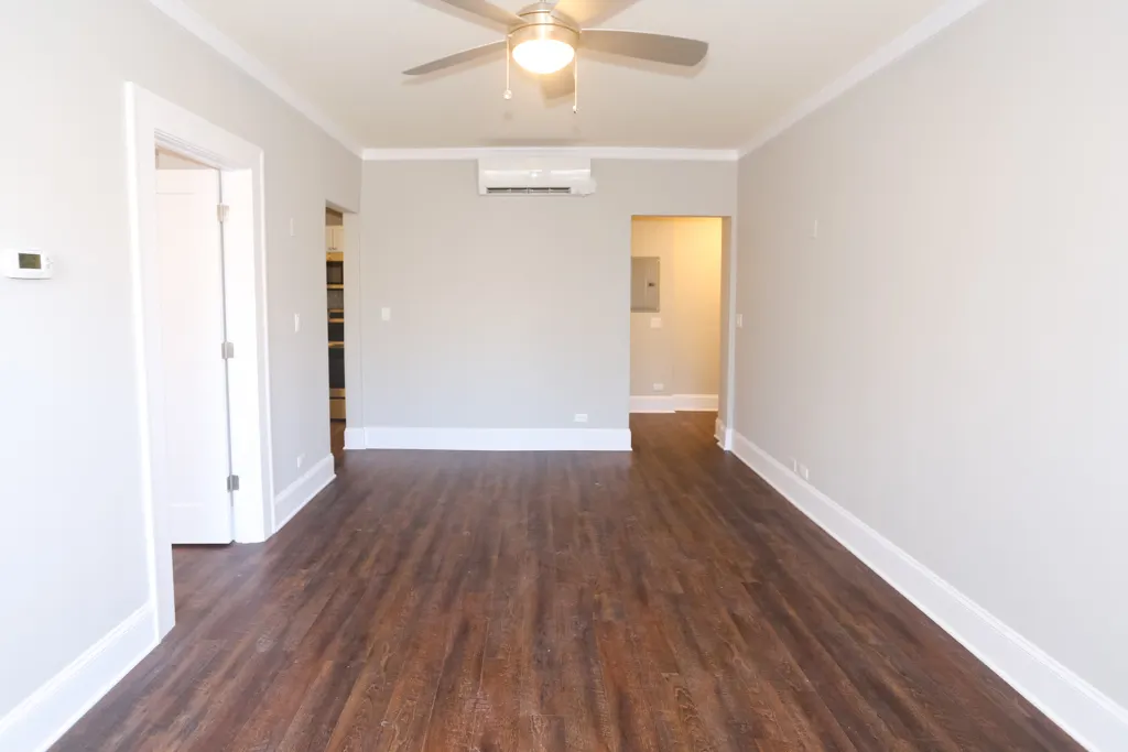 817 W Lakeside Place IL #503