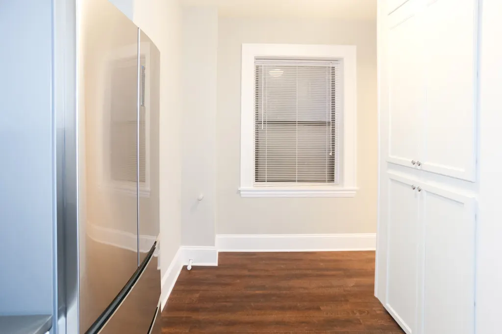 817 W Lakeside Place IL #503