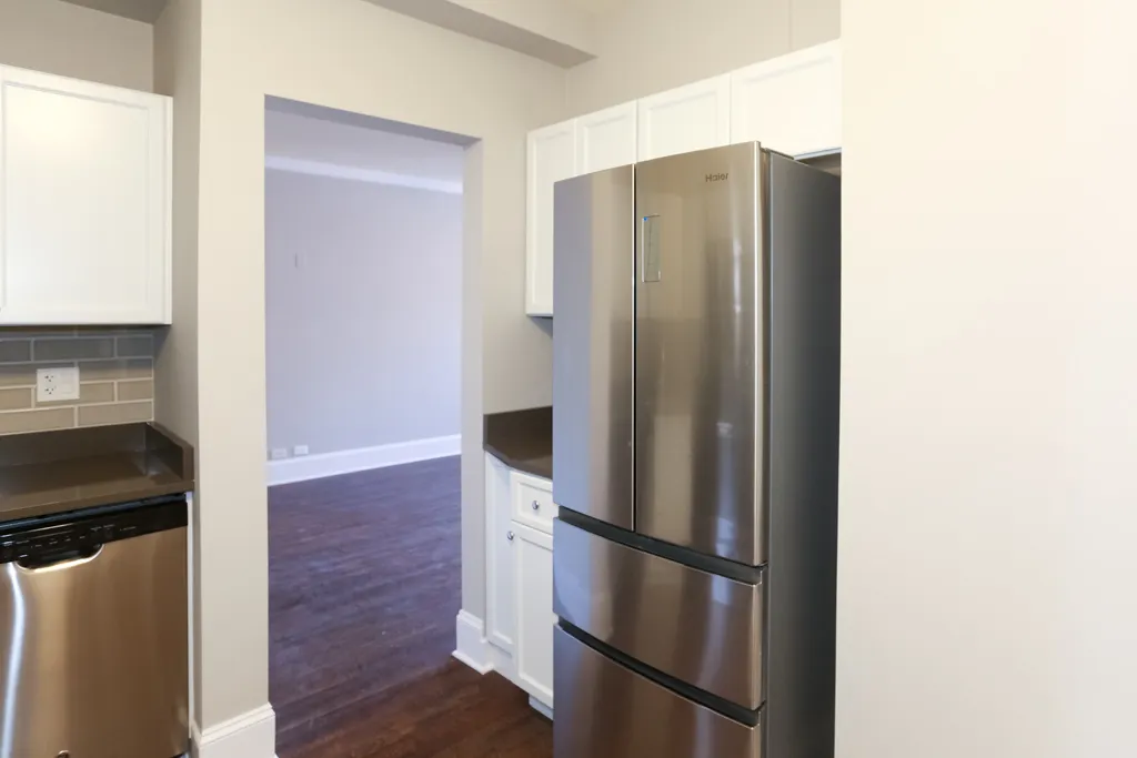 817 W Lakeside Place IL #503