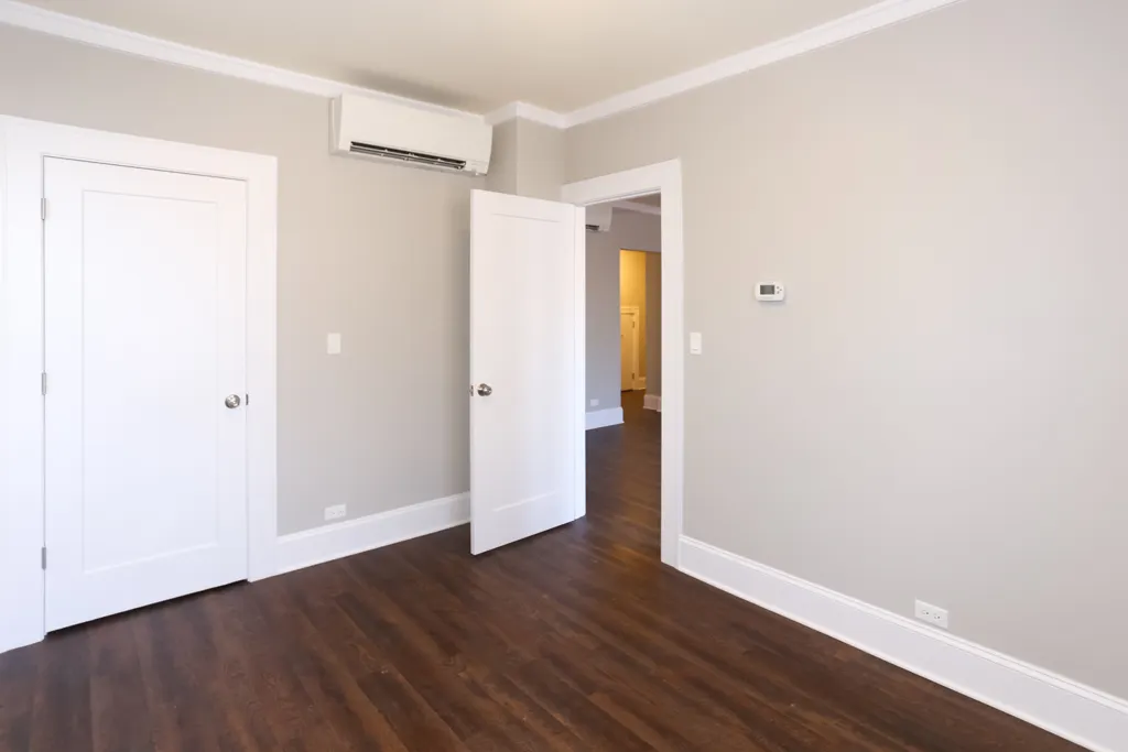 817 W Lakeside Place IL #503