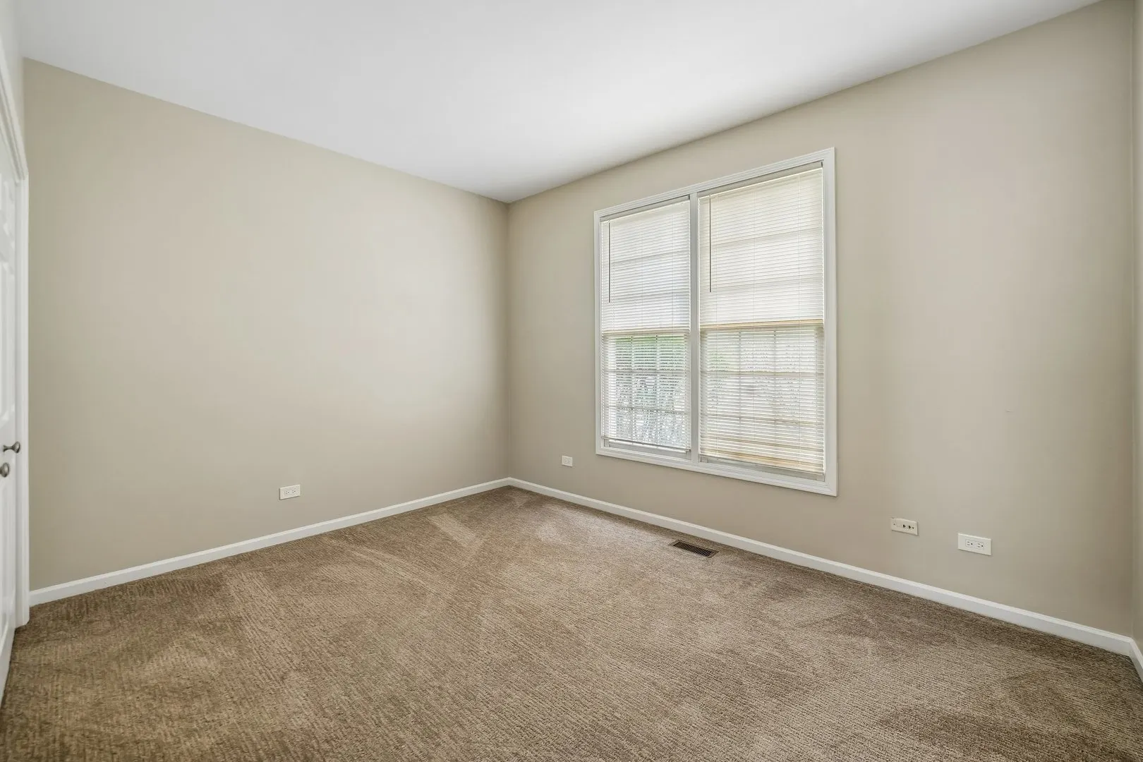 5 Middlesex Court IL