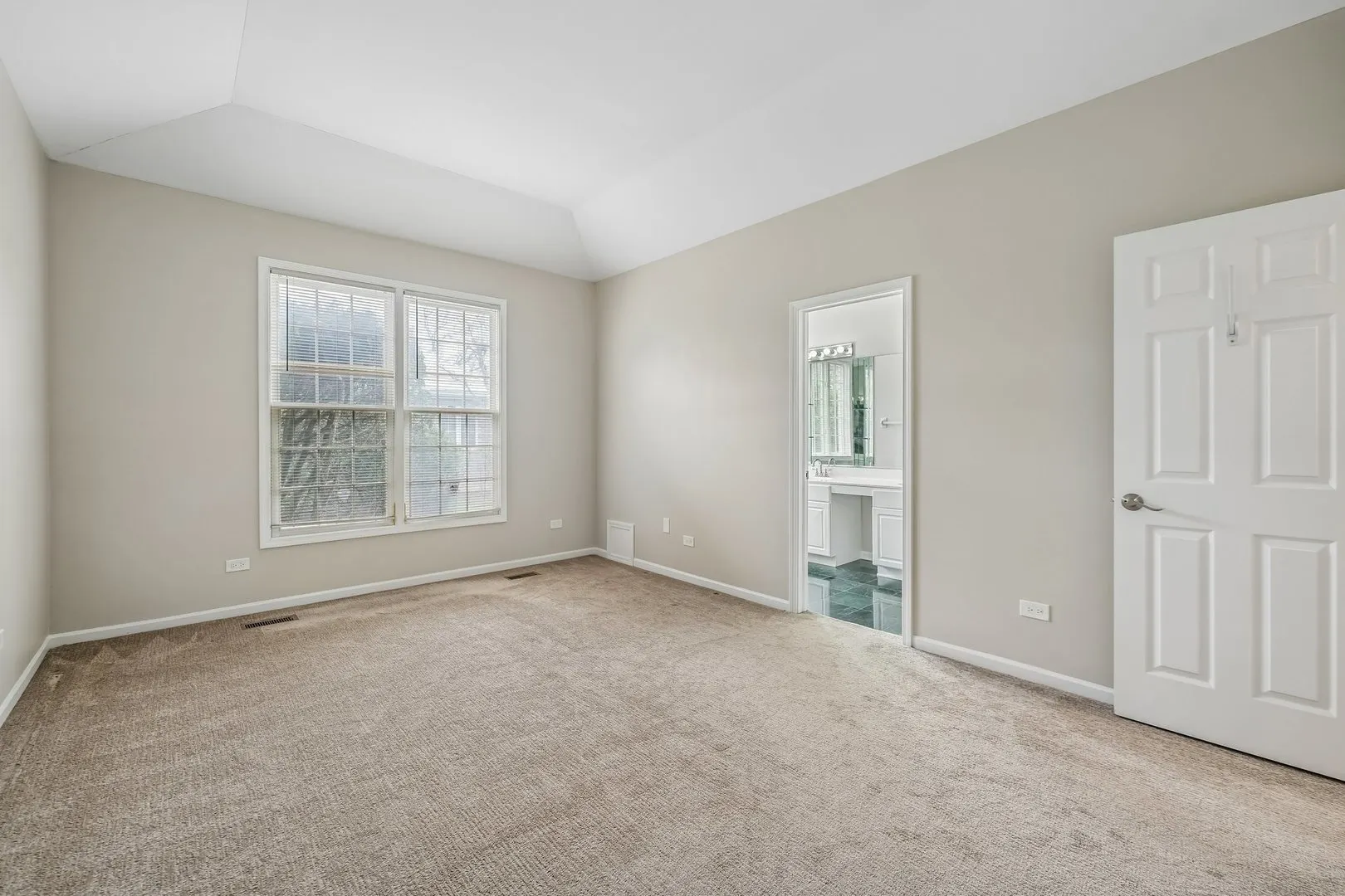 5 Middlesex Court IL