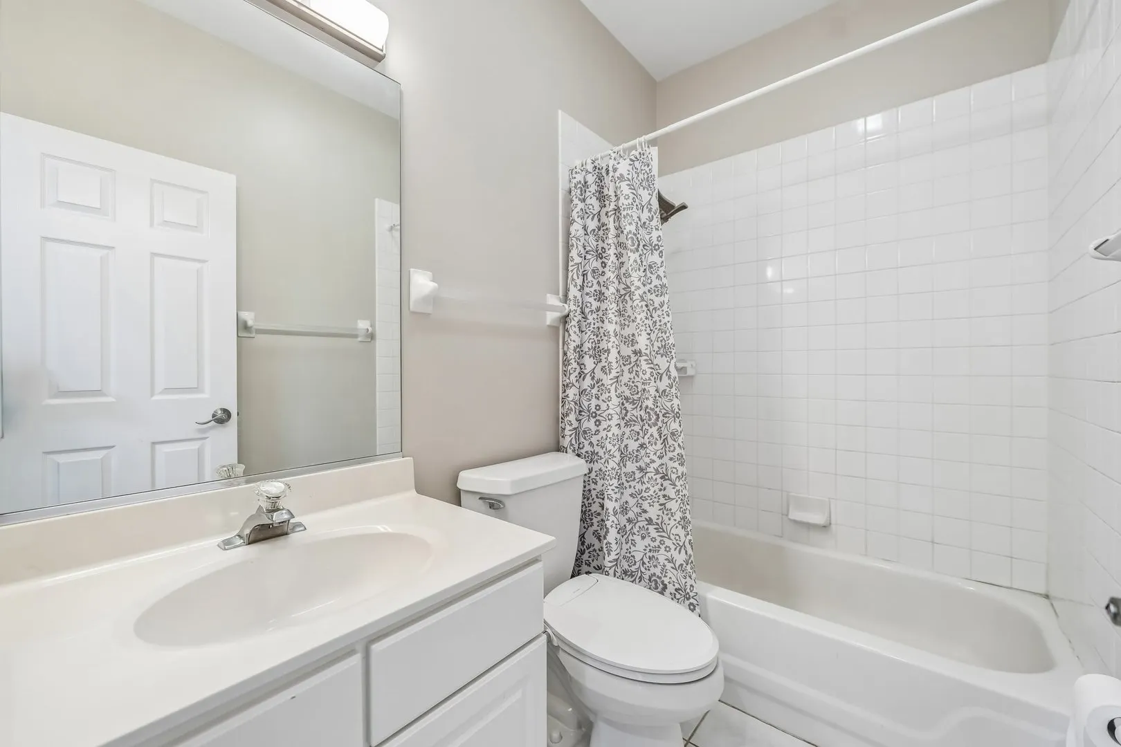 5 Middlesex Court IL