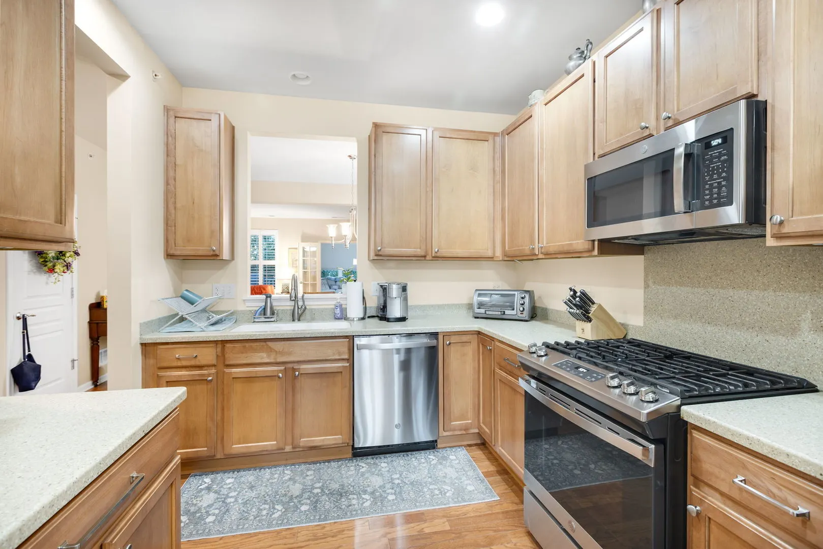 13180 Red Alder Avenue IL