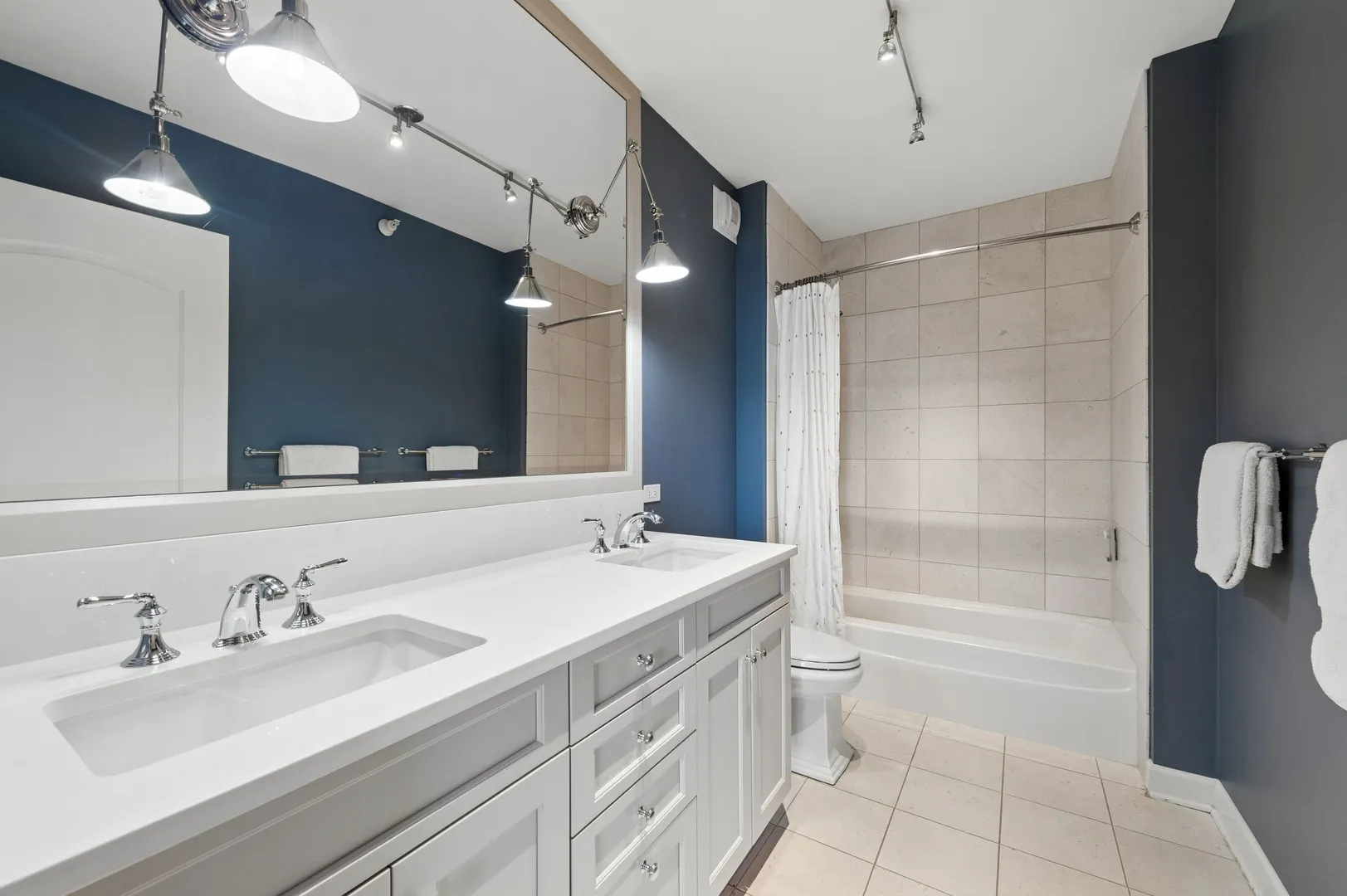 450 E Waterside Drive IL #1302