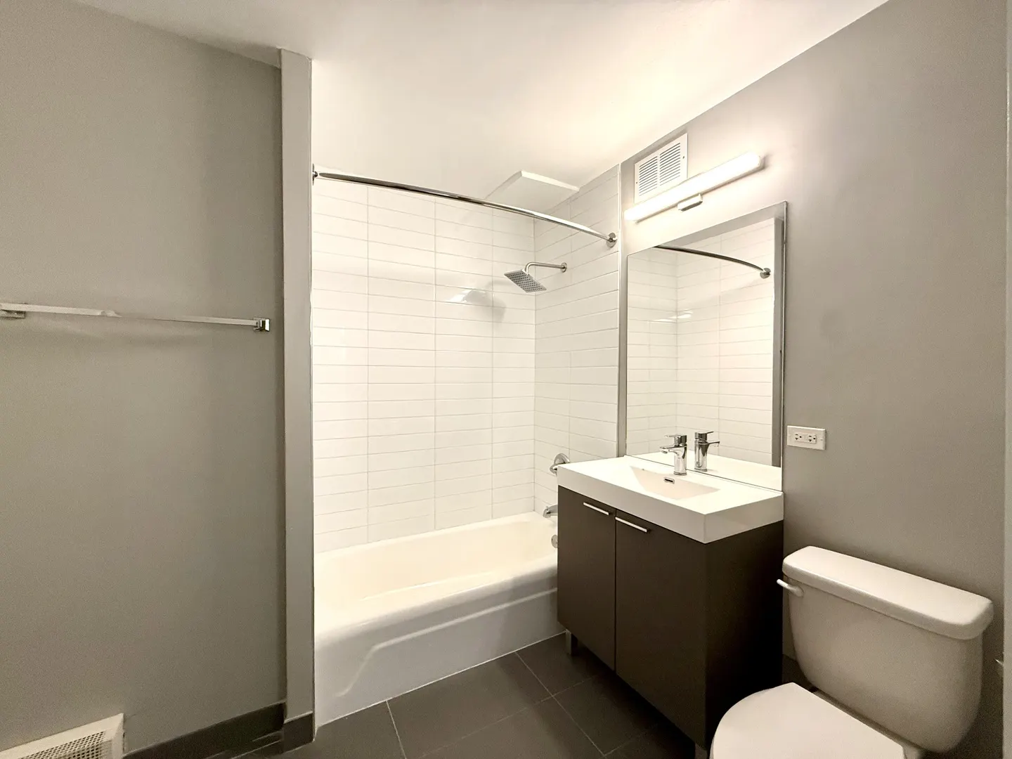 420 W Belmont Avenue IL #14A