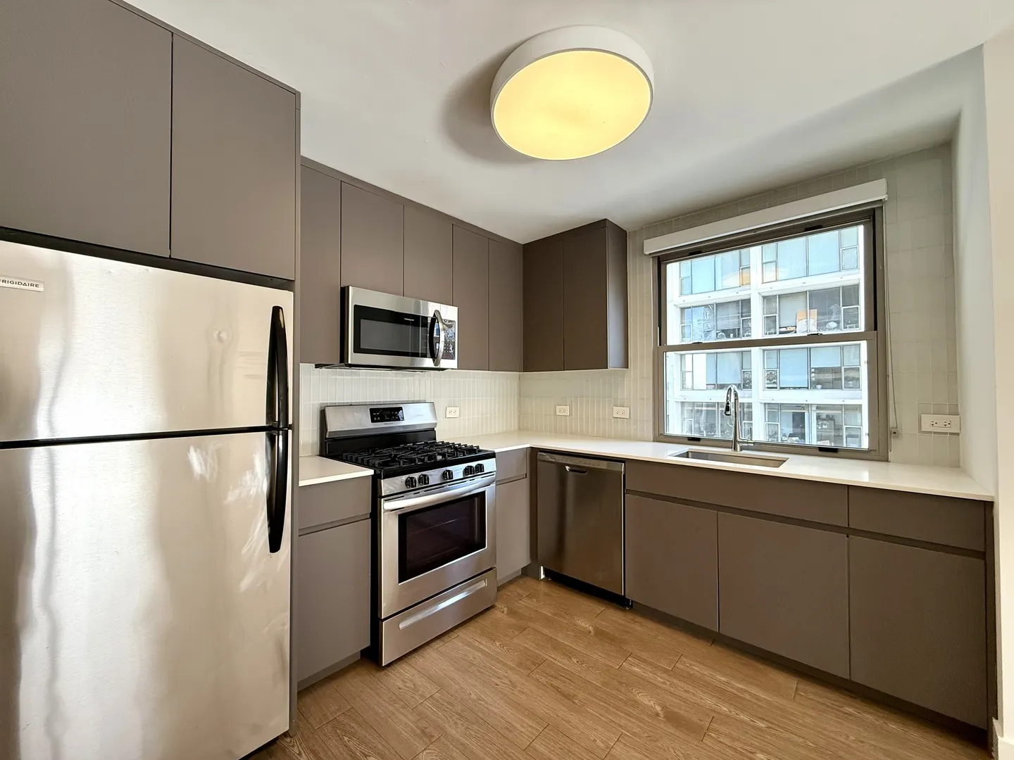 420 W Belmont Avenue IL #14A
