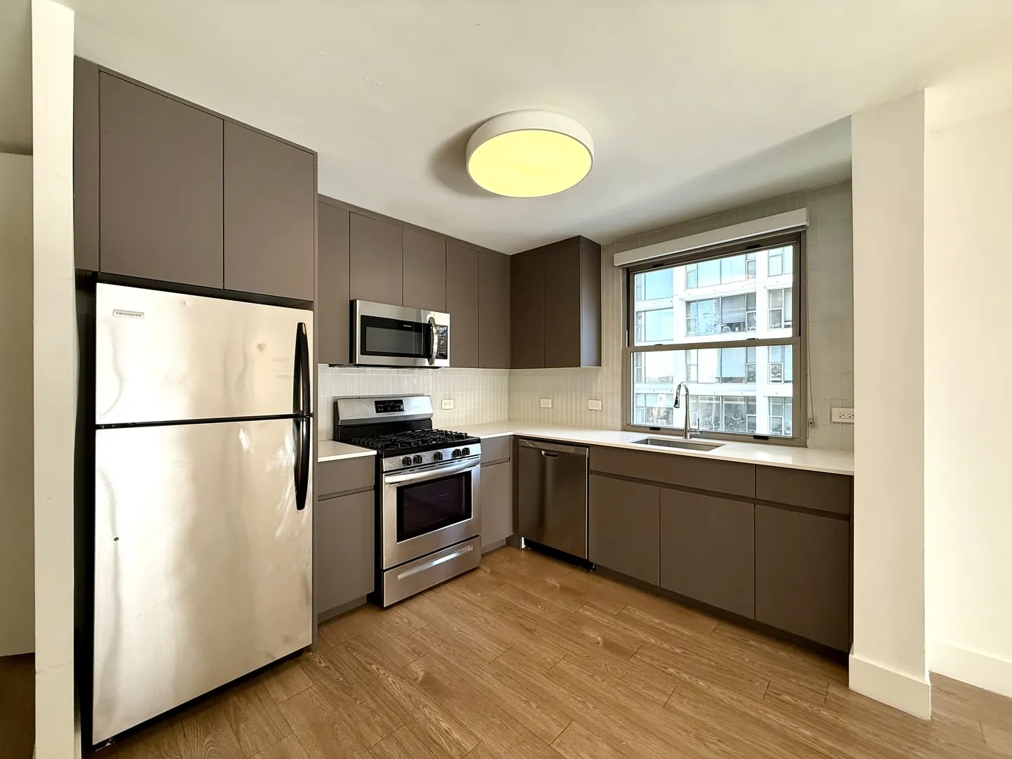 420 W Belmont Avenue IL #14A