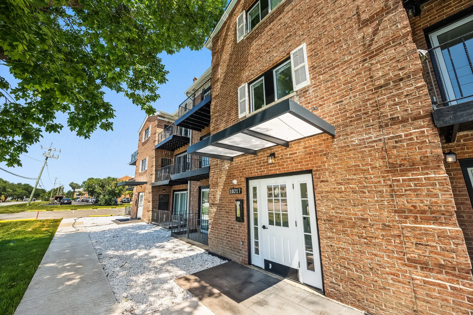 10217 Dearlove Road IL #202
