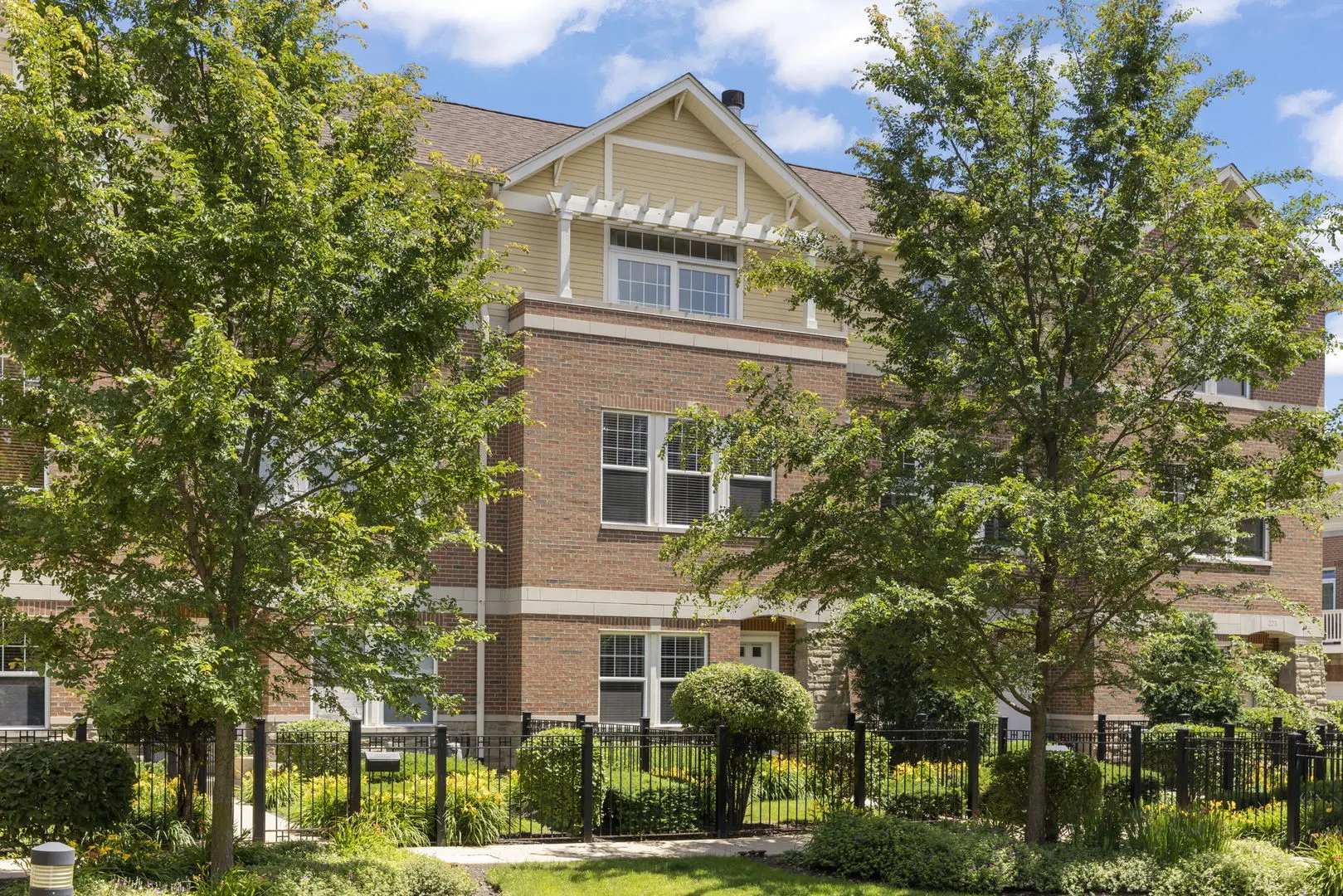 231 N West Street IL #0