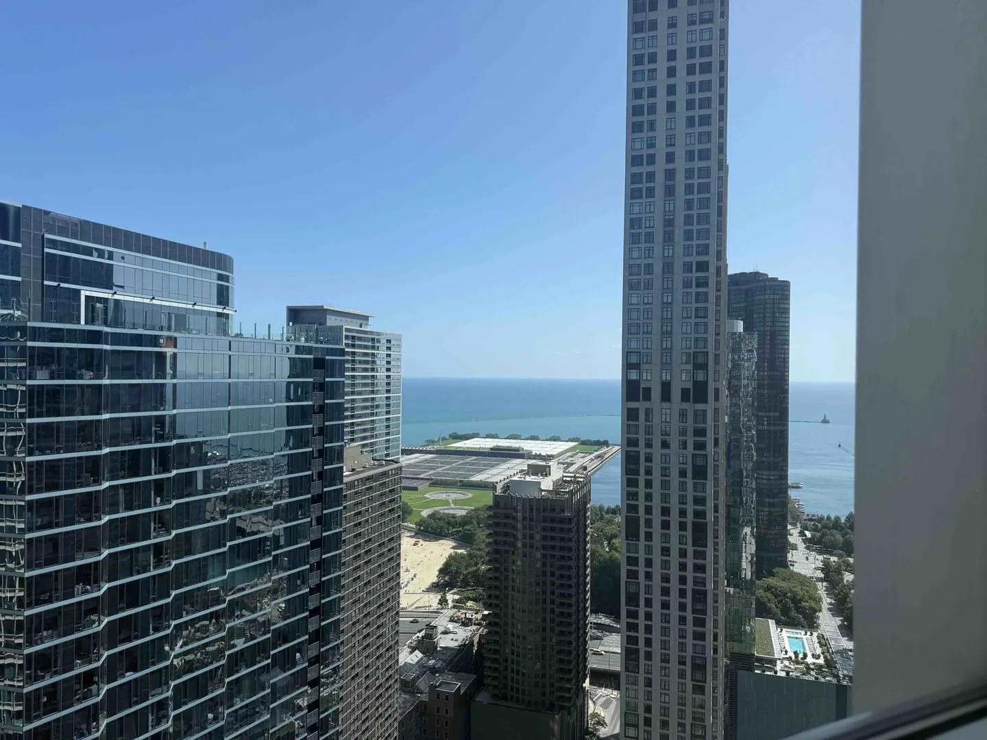512 N MCCLURG Court IL #4003