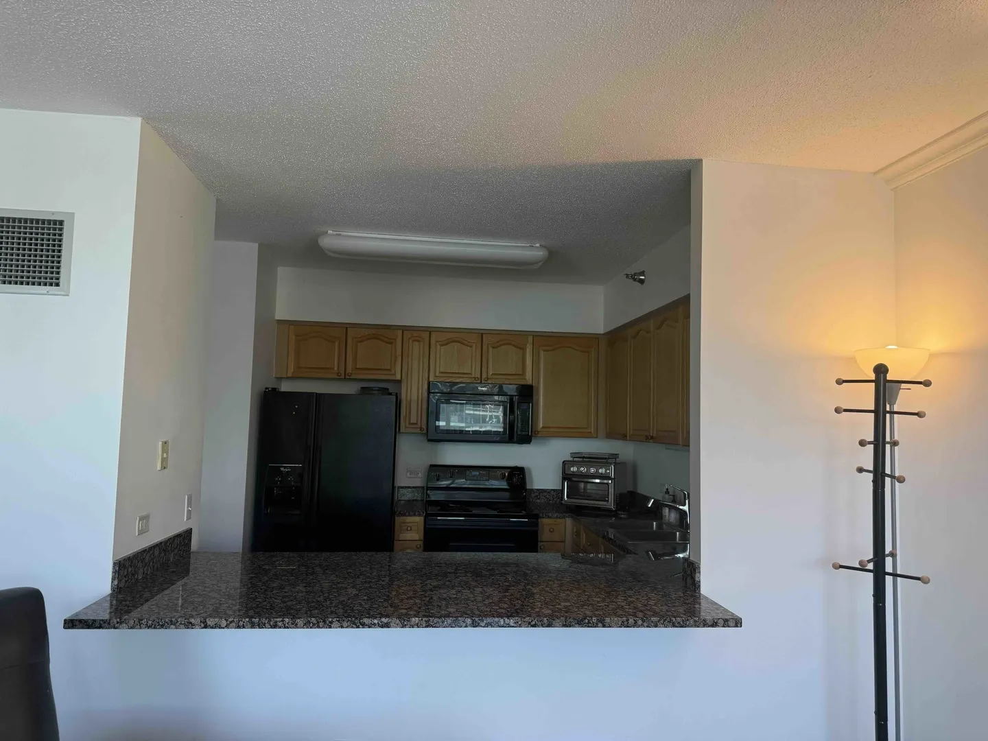 512 N MCCLURG Court IL #4003