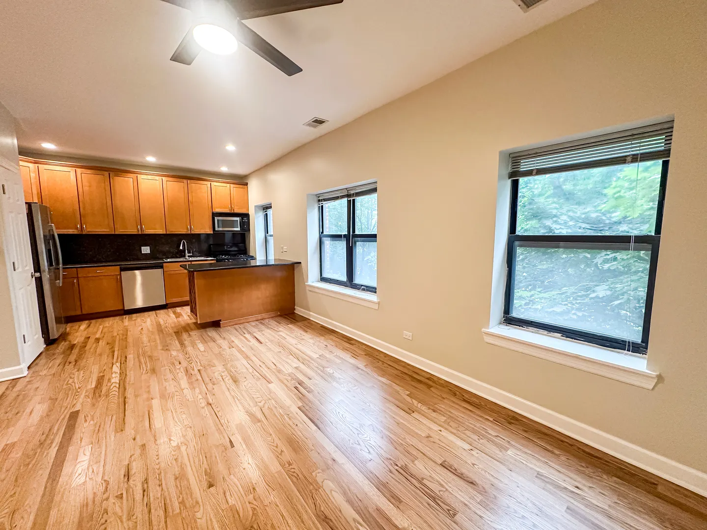 6324 S KIMBARK Avenue IL #300
