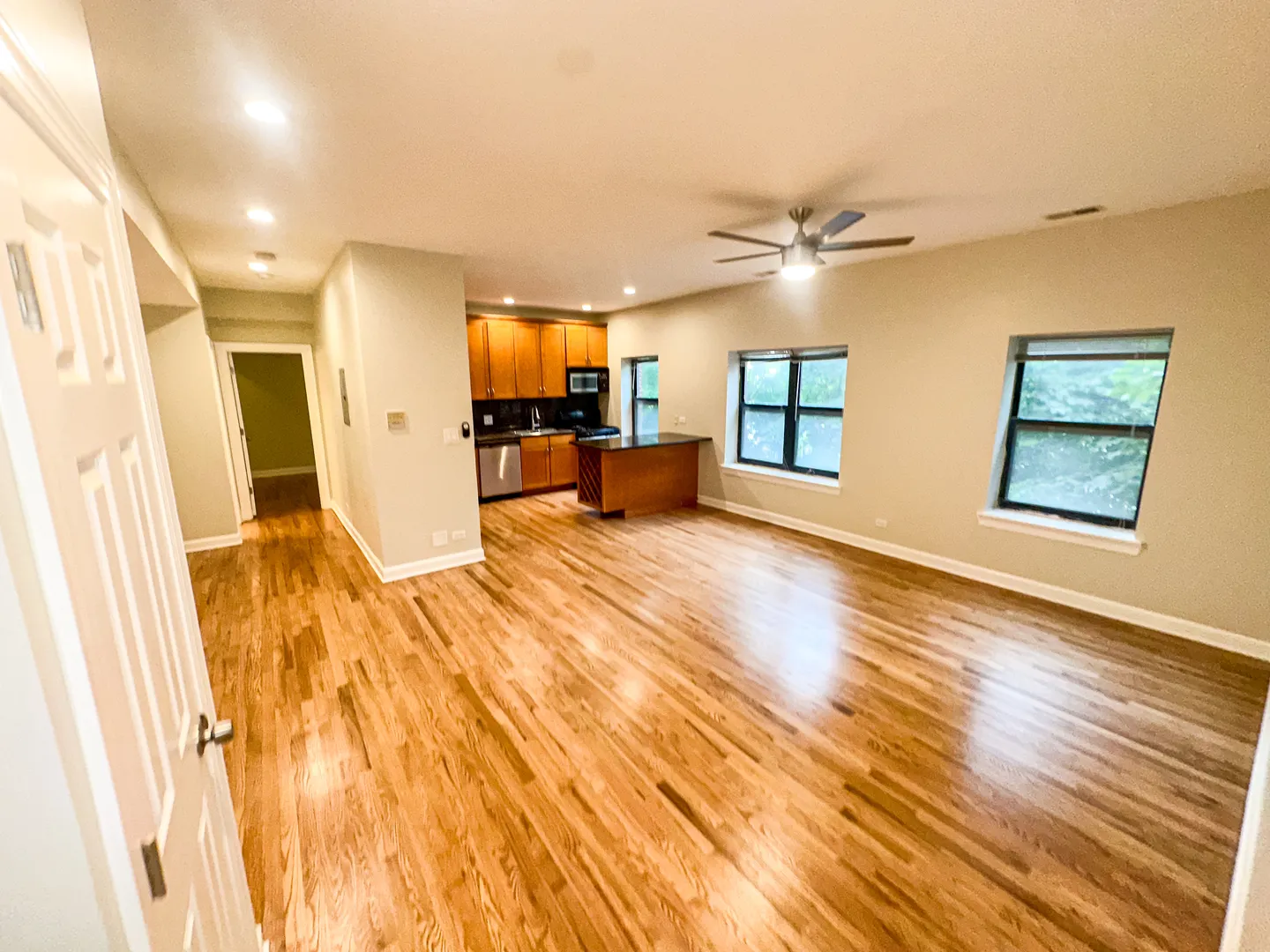 6324 S KIMBARK Avenue IL #300