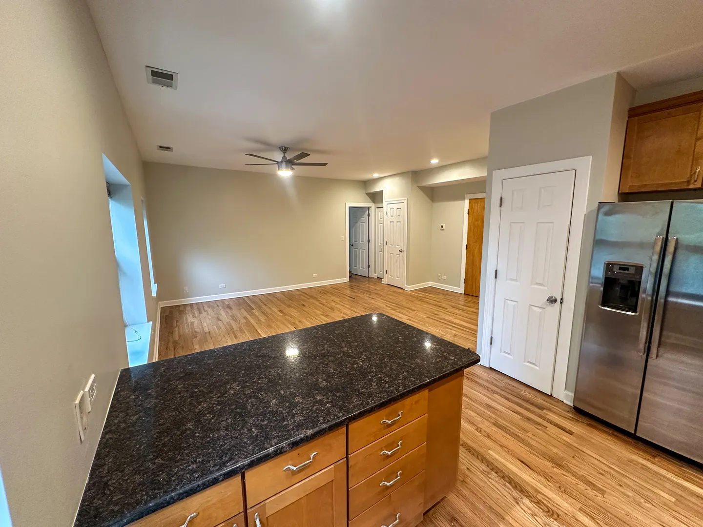 6324 S KIMBARK Avenue IL #300
