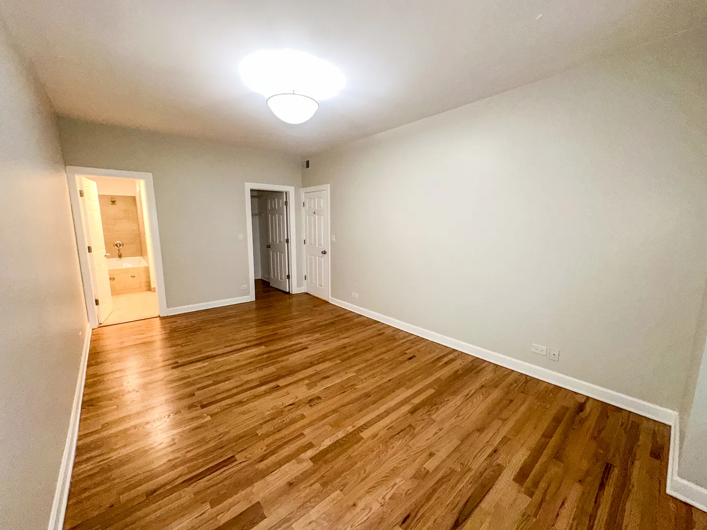 6324 S KIMBARK Avenue IL #300