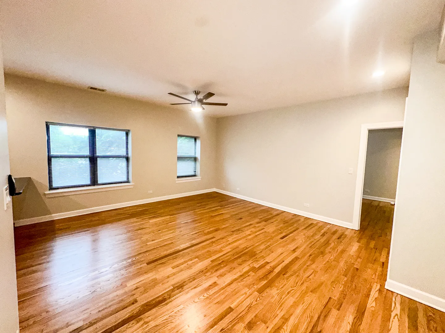 6324 S KIMBARK Avenue IL #300