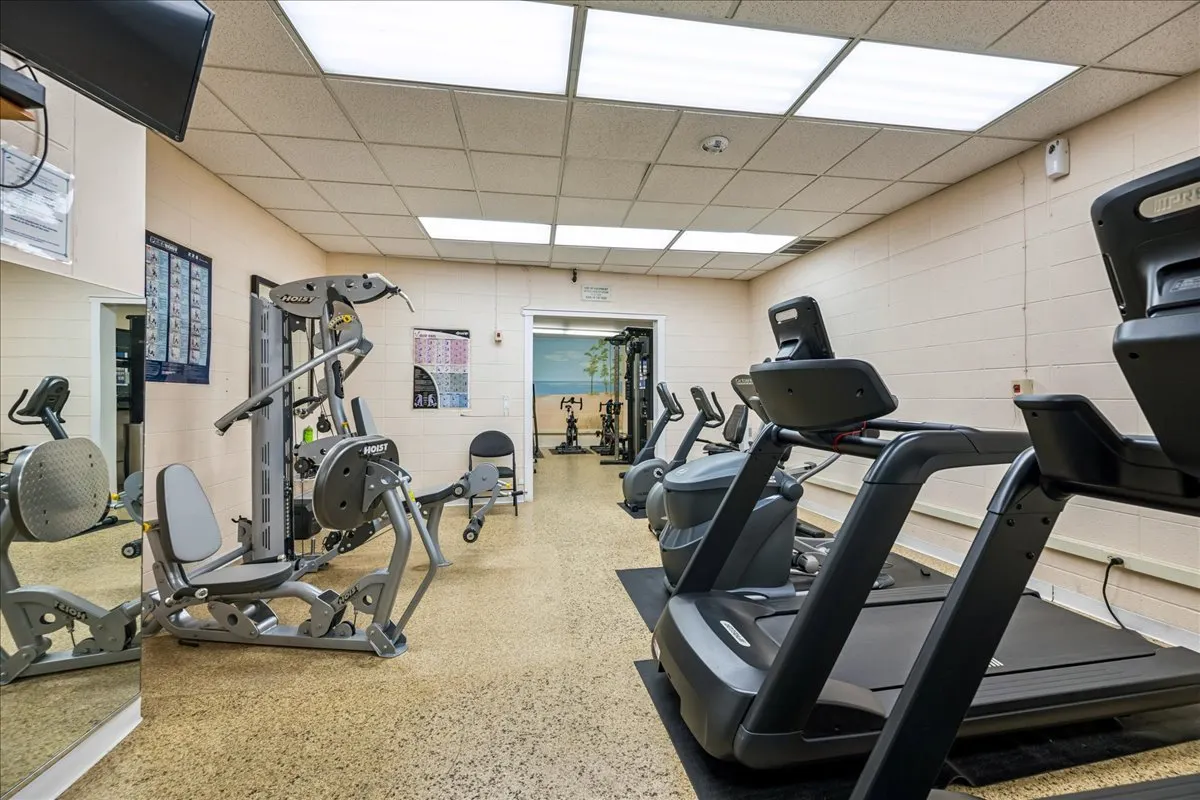 1500 Sheridan Road IL #8L
