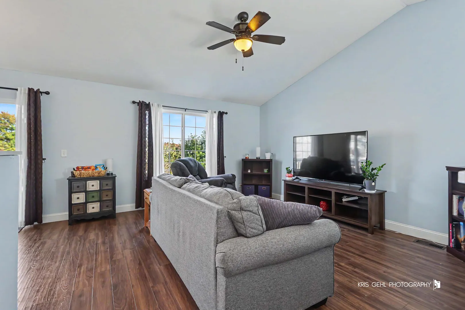 8510 Redbud Court IL
